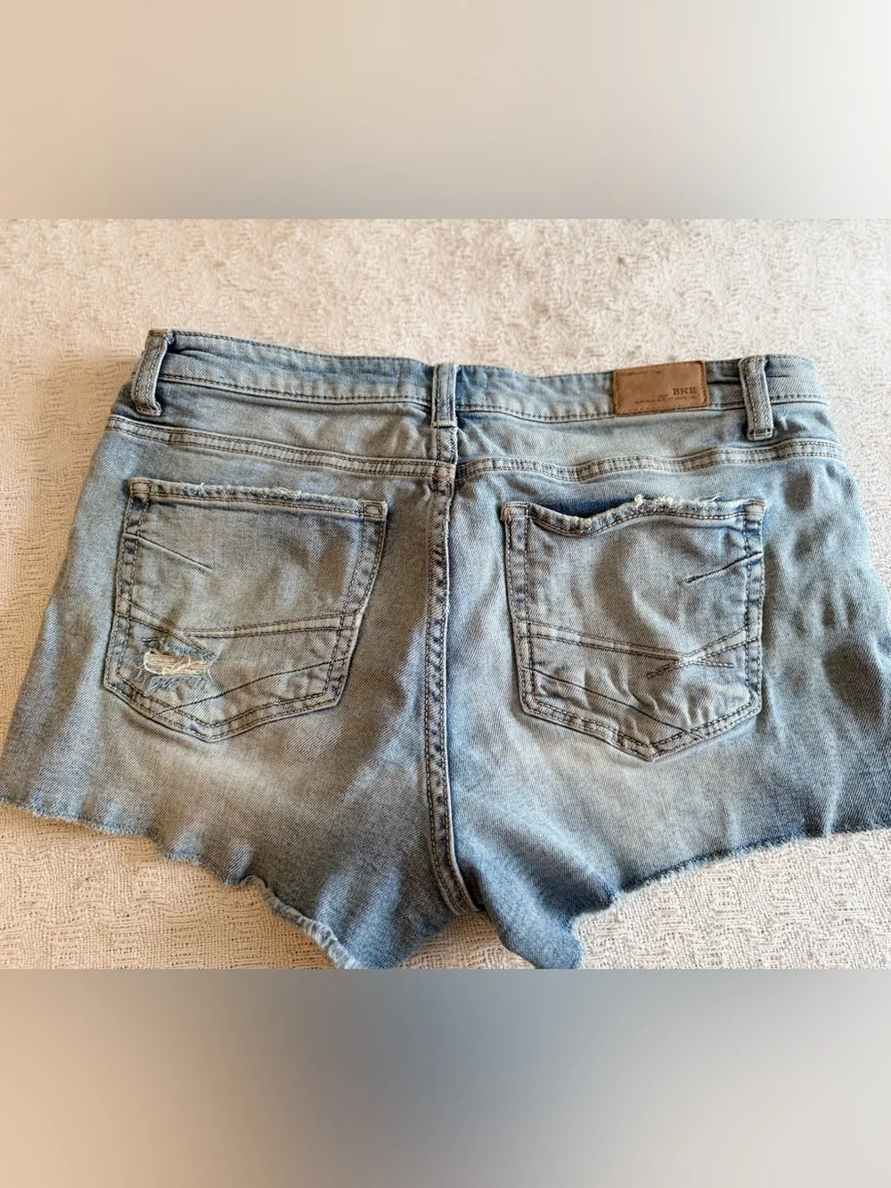 BUCKLE BKE Payton Shorts-  Light Blue Denim - Women’s SIZE 30 - Picture 3 of 6